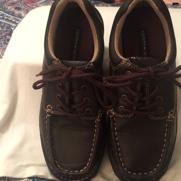 Tommy Hilfiger Other - Tommy Hilfiger boys leather tie shoes